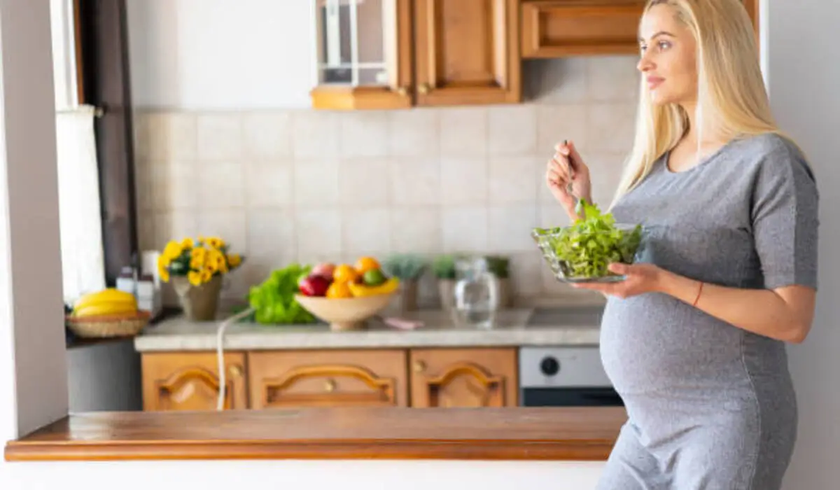 Benefits of Eating Raw Foods During Pregnancy